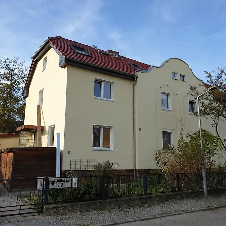 Helles Apartment In Berlin-Mariendorf Eksteriør billede
